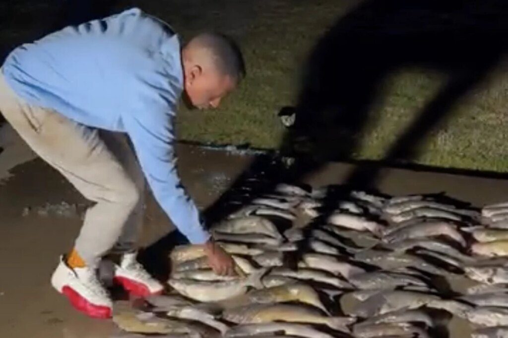 Boosie BadAzz catches 126 fish in full day fishing marathon – HipHopVR