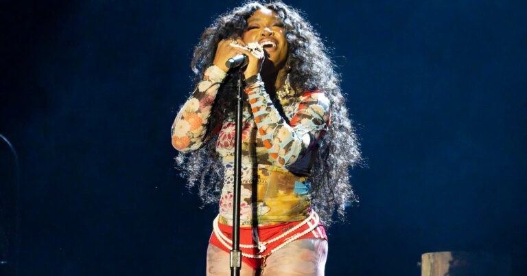 SZA seems to react to Drake’s name, putting her name on leaked diss track Sza Seems To React To Drake's Name, Putting Her Name