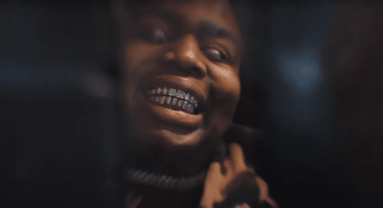 Big30 And Moneybagg Yo Trading Shots?