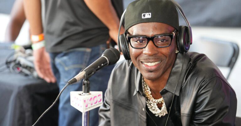 Mia Jaye honors young dolphin with loving birthday post HNHH App on App Store