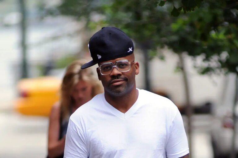 Fbi Forces Damon Dash To Sell Roc A Fella Stock At Auction