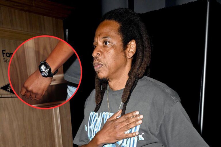 Jay-Z is the first to own this $340,000 watch Jay Z Is The First To Own This $340,000 Watch