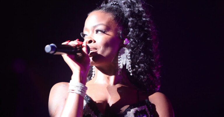 Ari Lennox Announces She Wants Out Of 'manipulative' Dreamville Contract