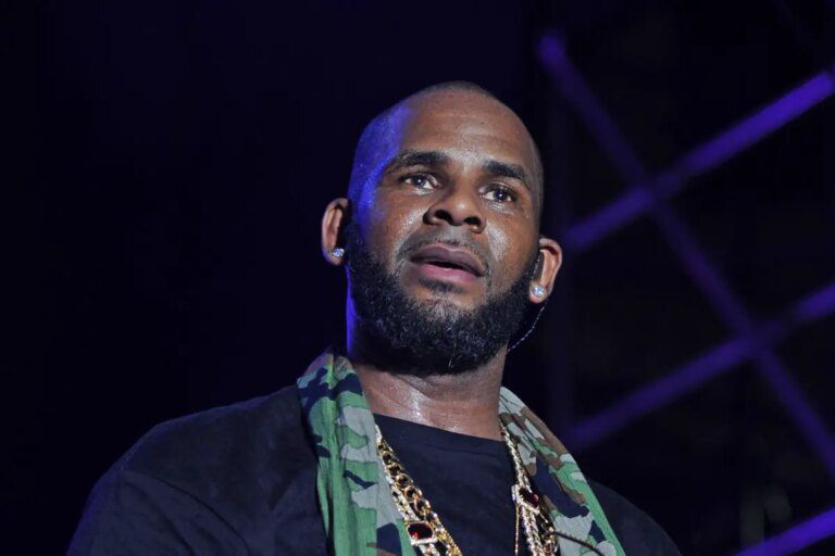 R. Kelly denies sexually abusing his daughter after documentary bombing R. Kelly Denies Sexually Abusing His Daughter After Documentary Bombing