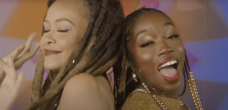 Estelle And Joi Get Sassy In "the Fire"