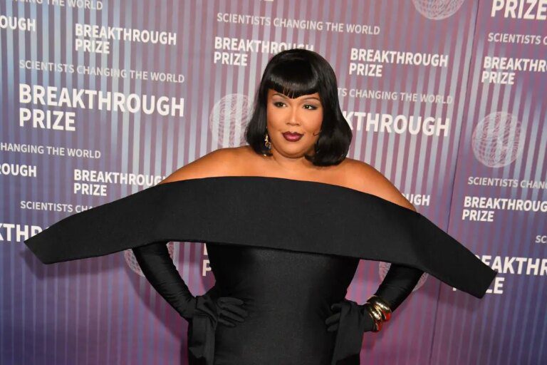 Lizzo shocks fans with incredible ‘weight-free’ milestone Lizzo Shocks Fans With Incredible 'weight Free' Milestone