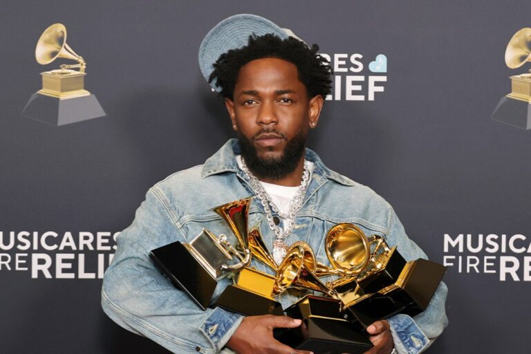 Kendrick Lamar's "i Don't Like Us" At The 2025 Grammy