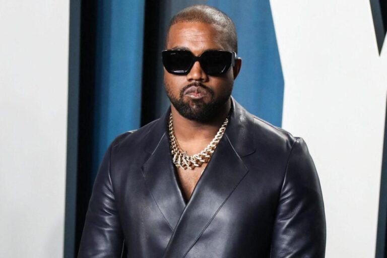 Kanye west released his album "donda 2" on streaming platforms: