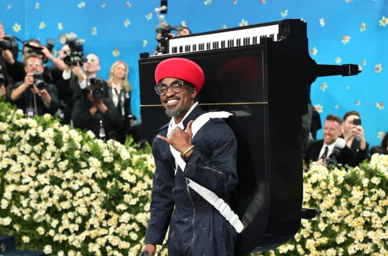 André3000 releases new instrument EP “7 Piano Sketch” André3000 releases new instrument ep "7 piano sketch"