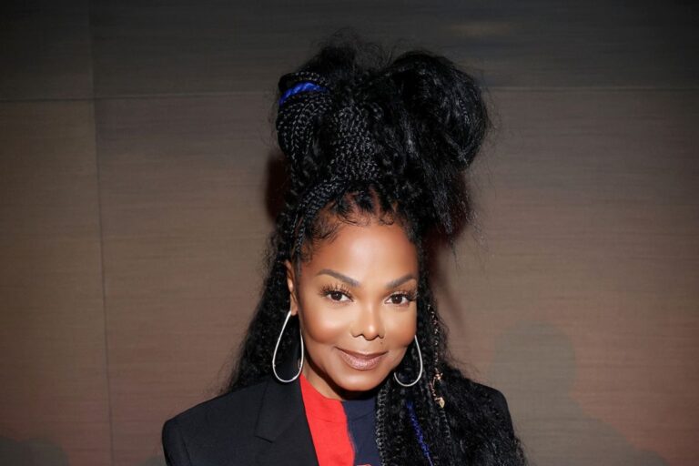 Janet jackson receives top music honors in 2025