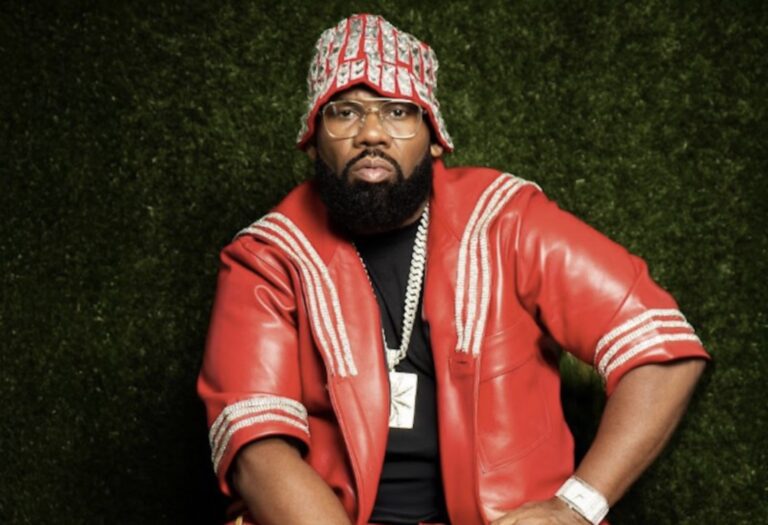Raekwon returns with new album "the emperor's new clothes"