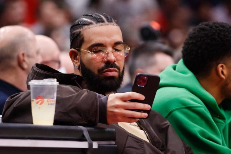 Should drake take a year off and disappear?