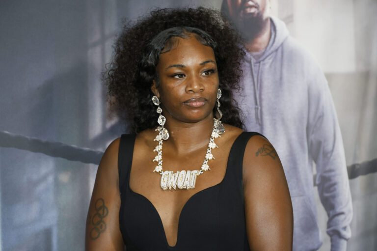 Claressa shields says laila ali is afraid to fight her