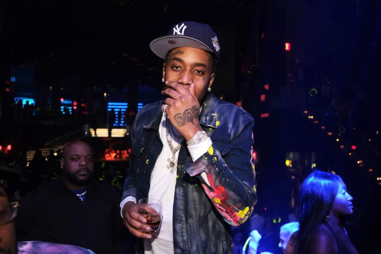 Favio foreign finally pops out of prison and debuts in
