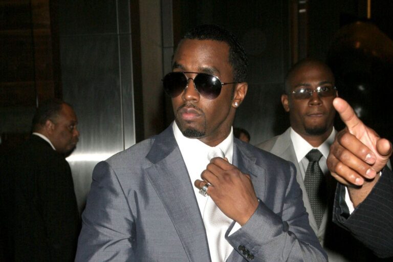 Diddy shares "free game" business course with prisoners