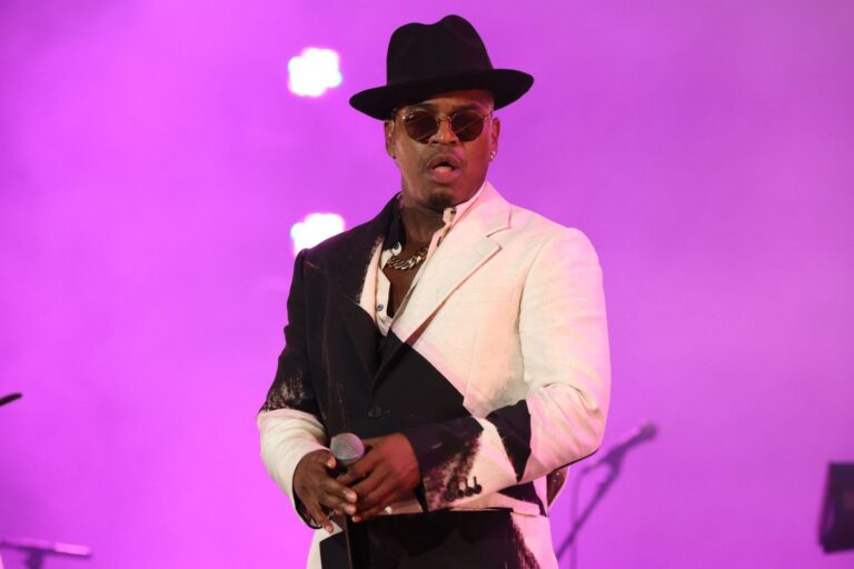Ne yo built custom beds to share with four women