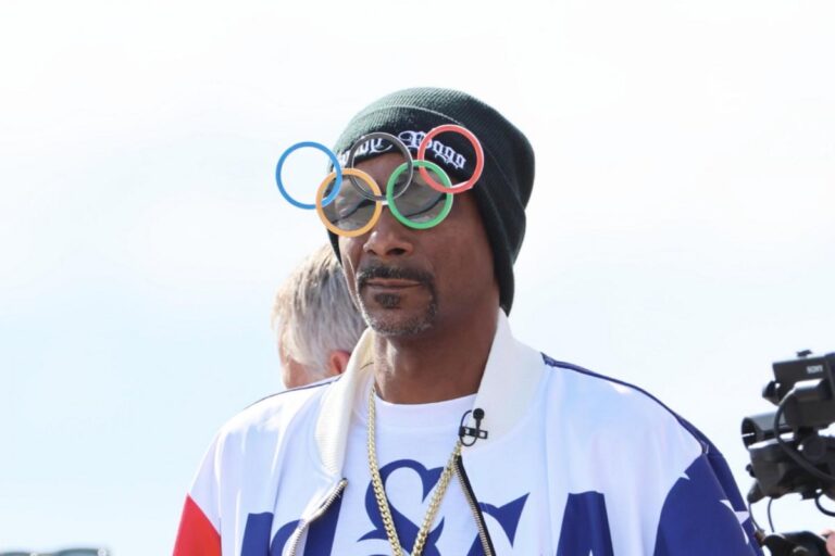 Snoop dogg returns to the 2026 winter olympics