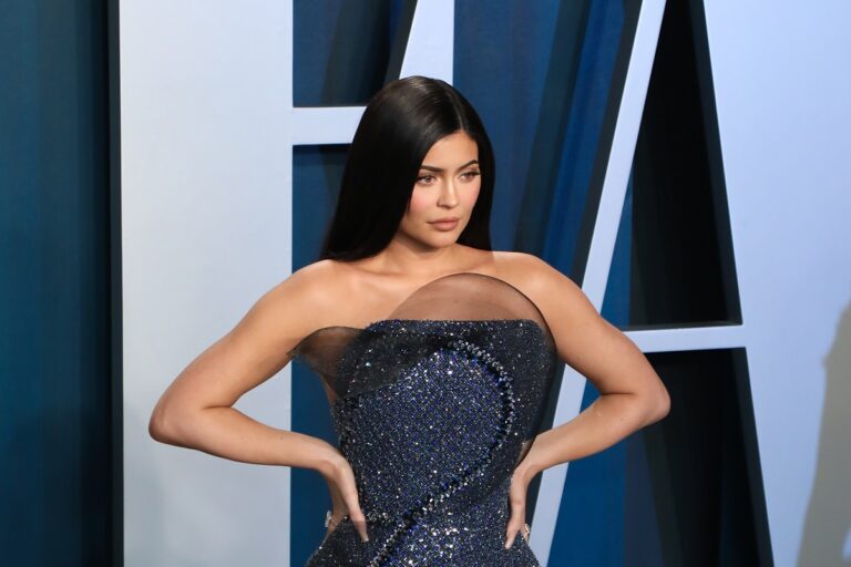 Kylie jenner debuts new song as r&b singer