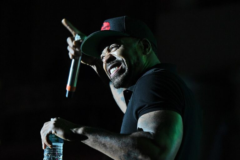 Method man shows off dance moves in daughter's tiktok video