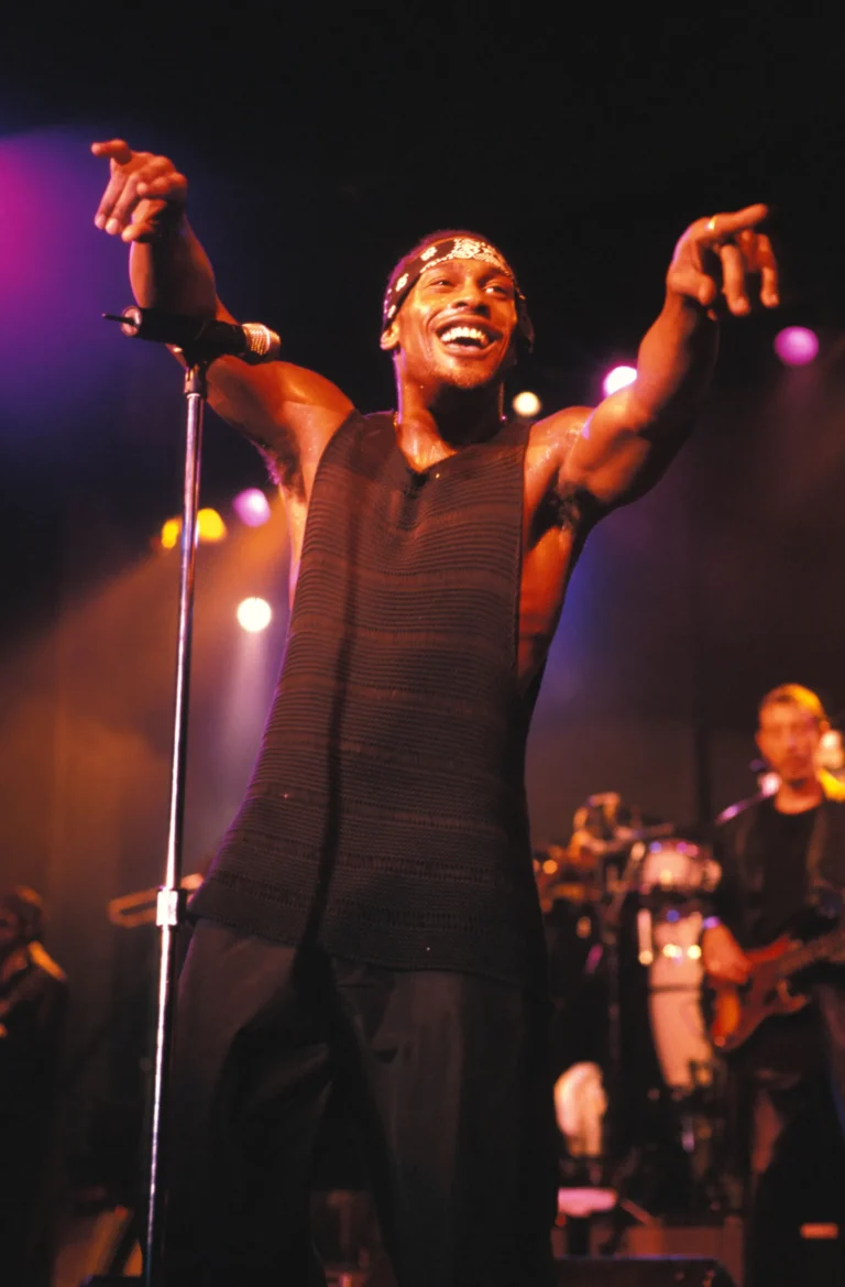 Rs 14775 20140320 d angelo x1800 1395352213