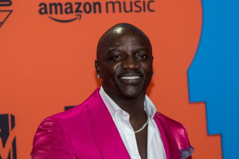 Akon arrested in Georgia on outstanding warrant
