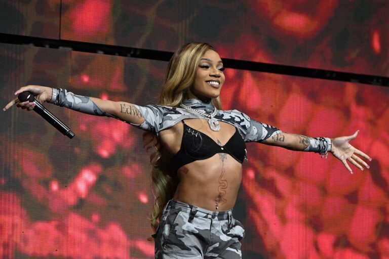 GloRilla loses on courtside after Brandon Ingram scores epic win for Raptors GloRilla loses on courtside after Brandon Ingram scores epic win