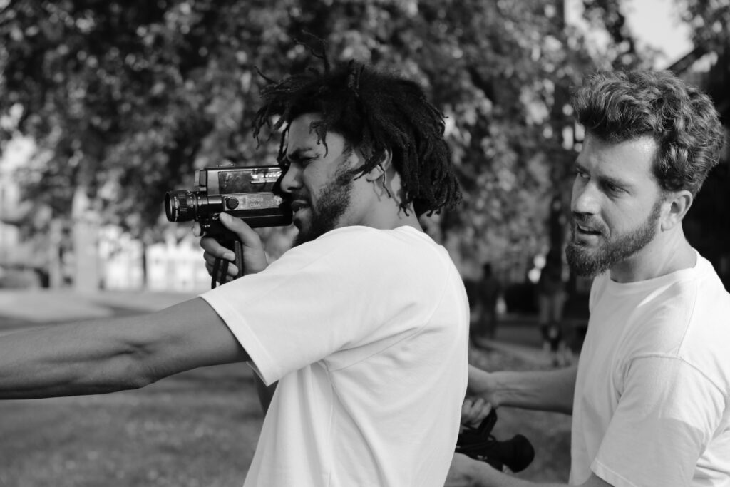 MV5BM2JhMGE4ODItYTUyOS00MDY5LWJiZGYtYTQ5MDRmMDQyNjIzXkEyXkFqcGc@. V1