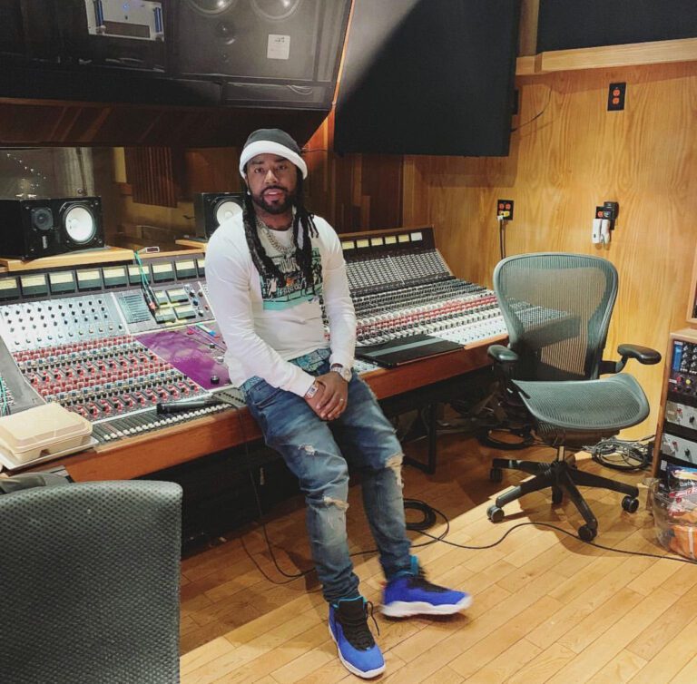 8747C776 3725 48C3 B795 E5D7FD4AFBDA