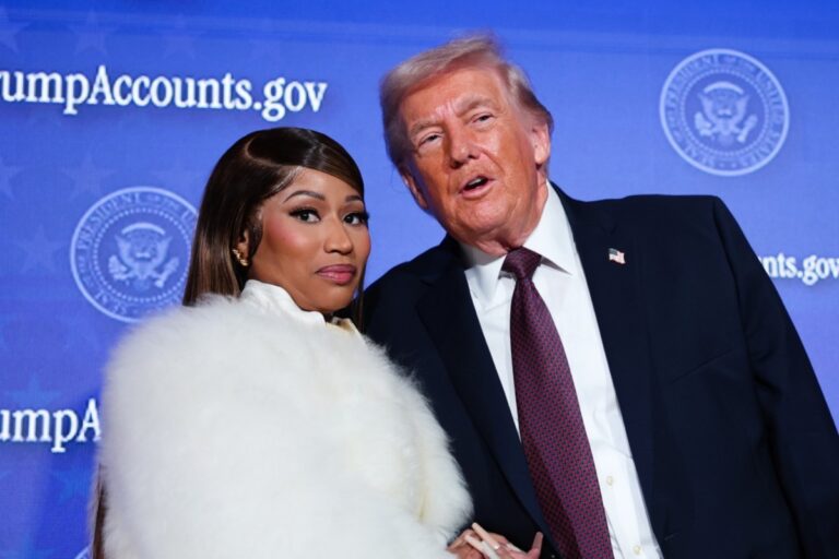 Nicki Minaj gets U.S. citizenship after meeting Trump