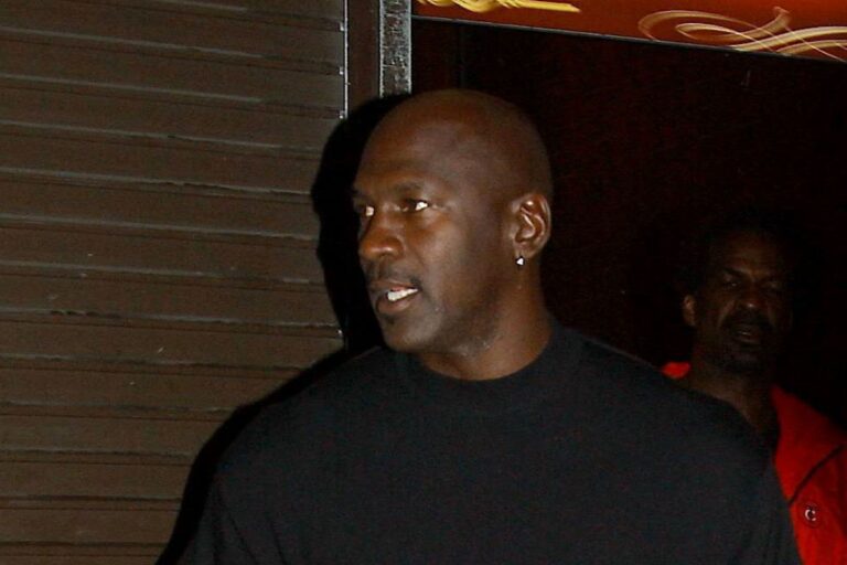 50 Cent slams Michael Jordan for ‘playing with baby’s butt’ in crazy viral video 50 Cent slams Michael Jordan for 'playing with baby's butt'