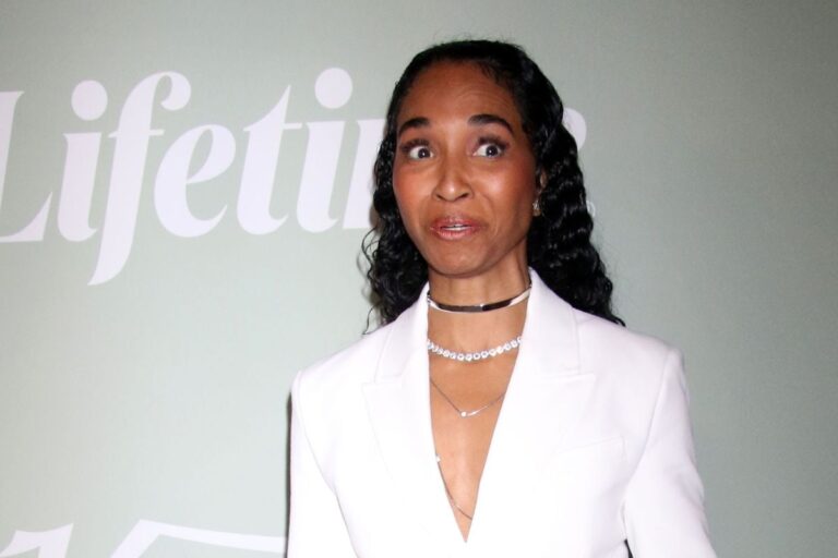 Chili Peppers responds after Michelle Obama drama, but sidesteps Trump