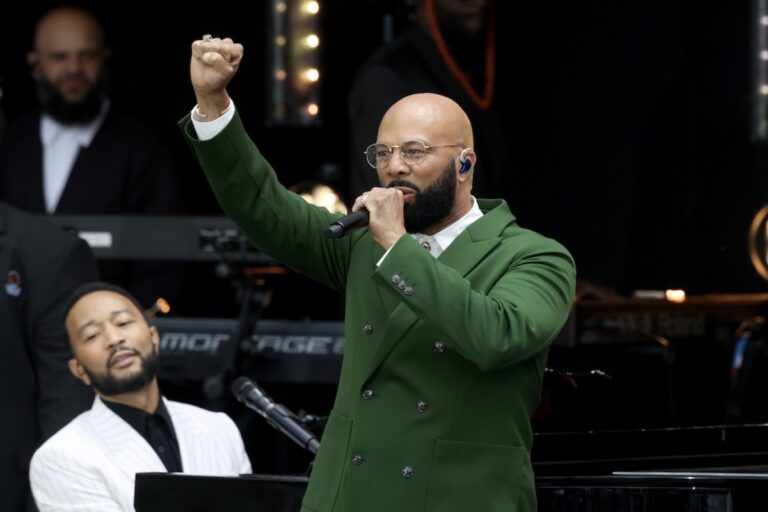 John Legend performs “Glory” at Obama Center opening John Legend performs "Glory" at Obama Center opening